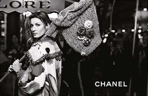 campagna pubblicitaria chanel|CAMPAGNA PUBBLICITARIA ‘THE CHANEL ICONIC’.